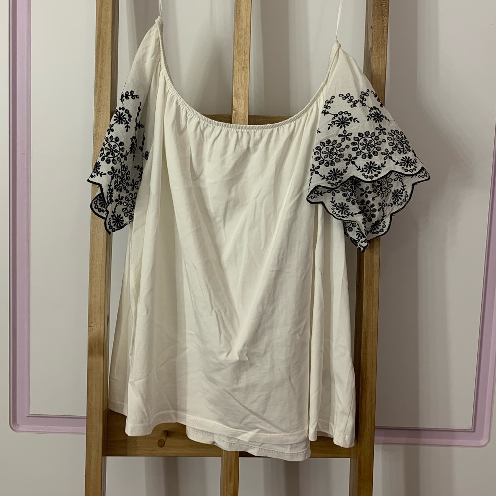 Off shoulders white shirt